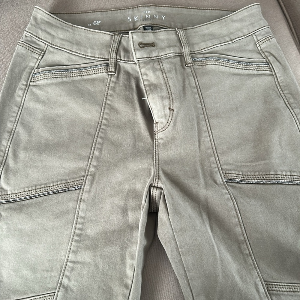 Stylish Tan Pants with Zipper Details